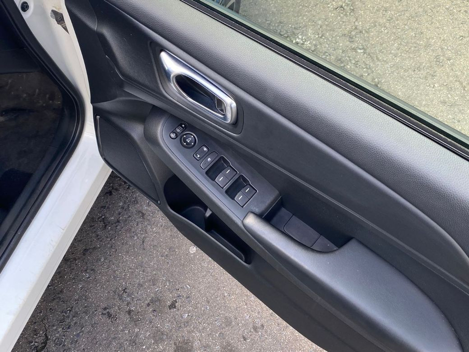 2022 Honda HR-V - image 25