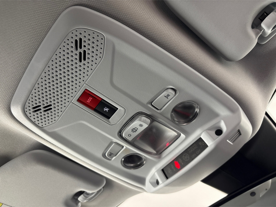 2022 Peugeot 2008 - image 26