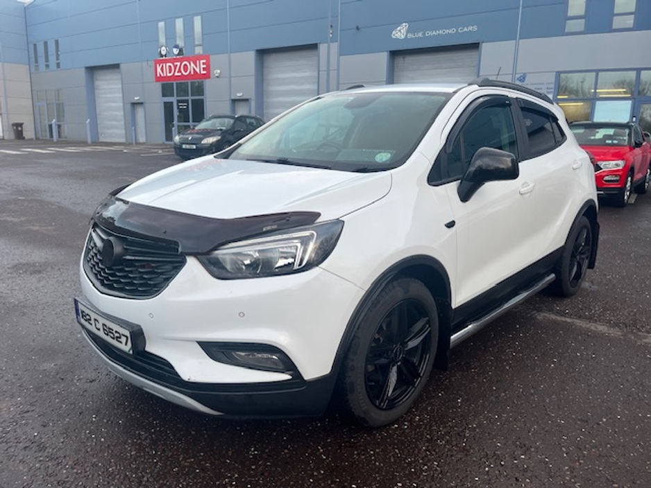 2018 Vauxhall Mokka - image 3