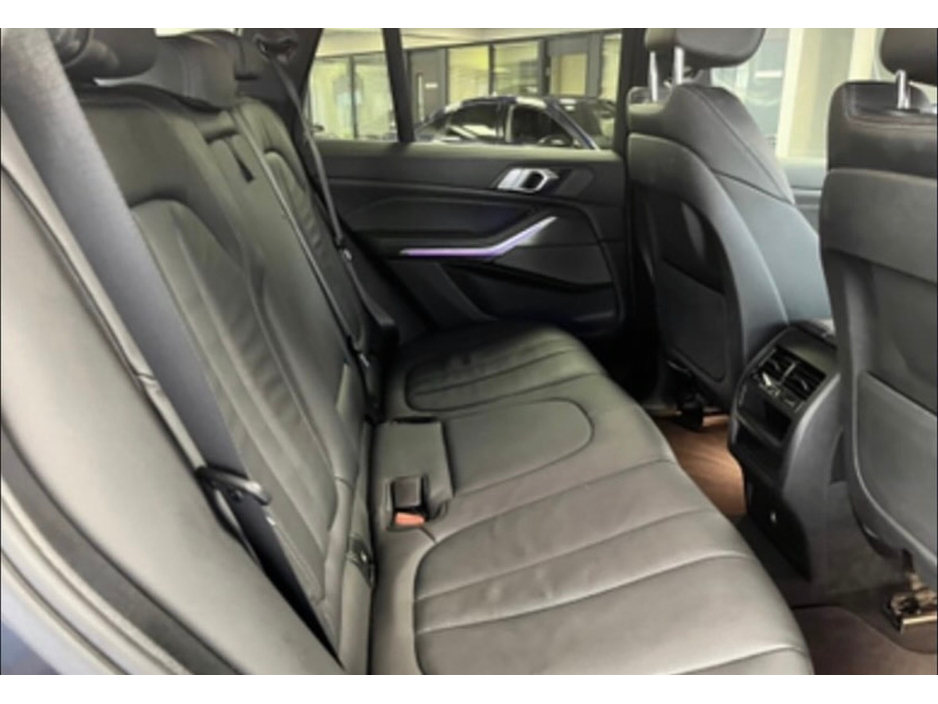 2022 BMW X5 - image 11