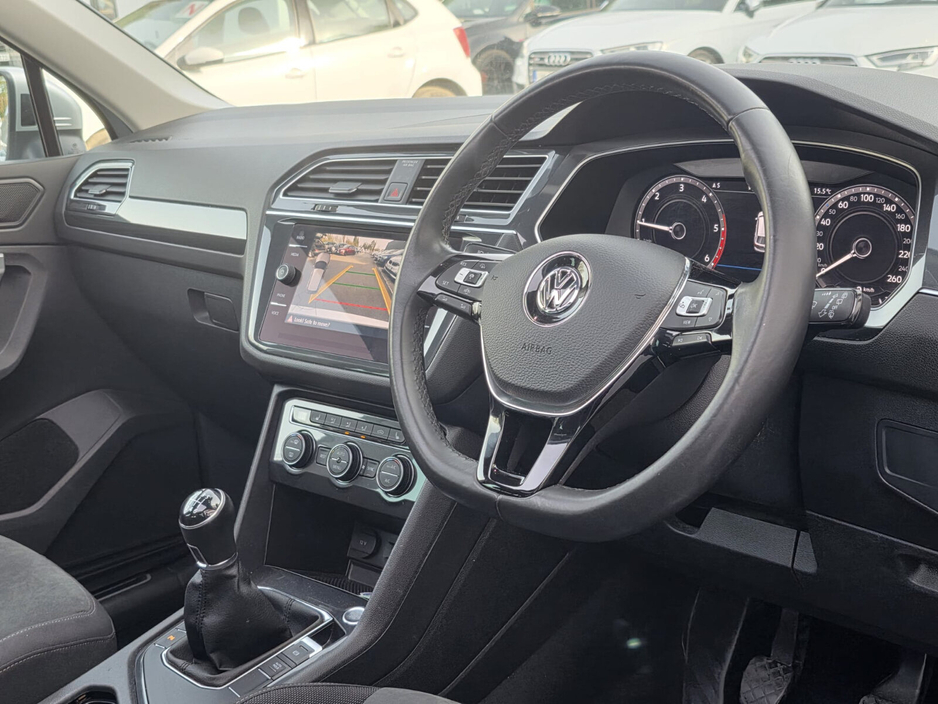 2019 Volkswagen Tiguan - image 10