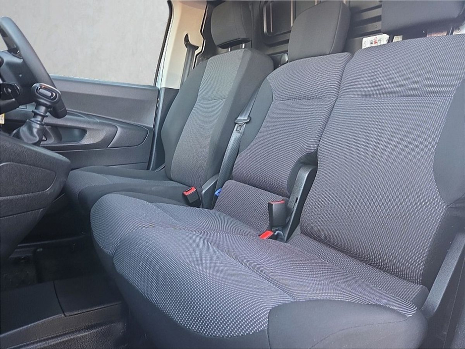 2024 Peugeot Partner - image 15