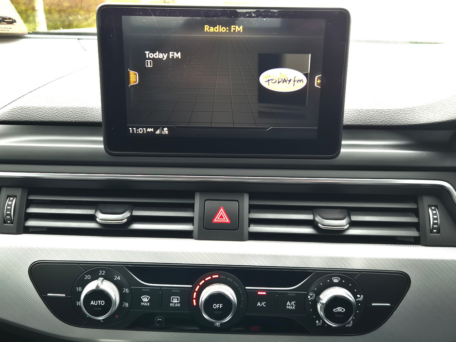 2018 Audi A4 - image 9