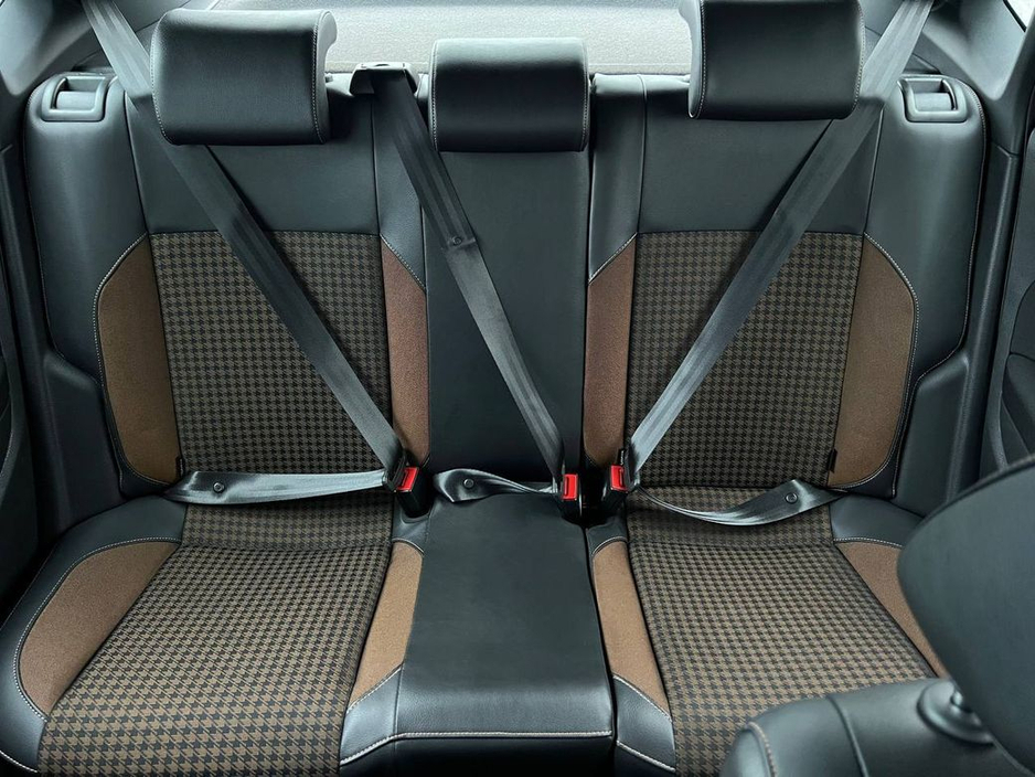 2017 Volkswagen Polo ORIGINAL EDITION 1.2 TSI AUTO // HEATED SEATS // REVERSE CAMERA // 16" MULTISPOKE ALLOYS €13,900