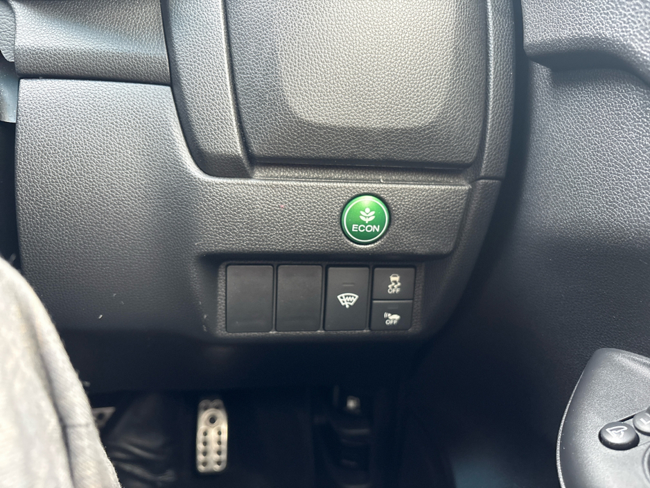 2017 Honda Fit 1.5L Petrol Hybrid Automatic €13,950