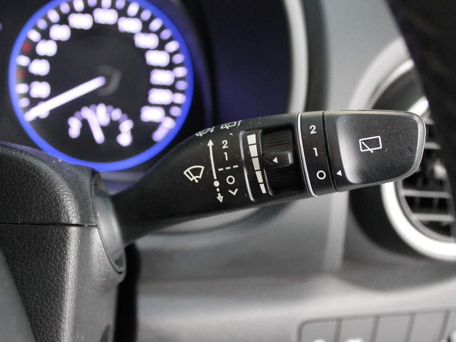 2020 Hyundai Kona - image 25