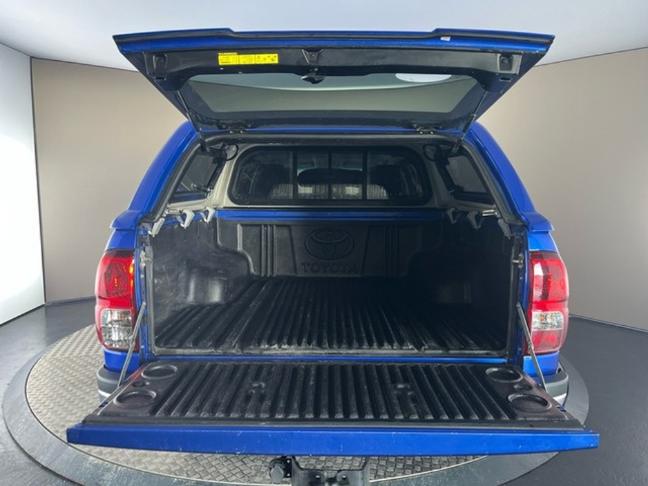2021 Toyota Hilux 2.4 DOUBLE CAB SR5 €39,950