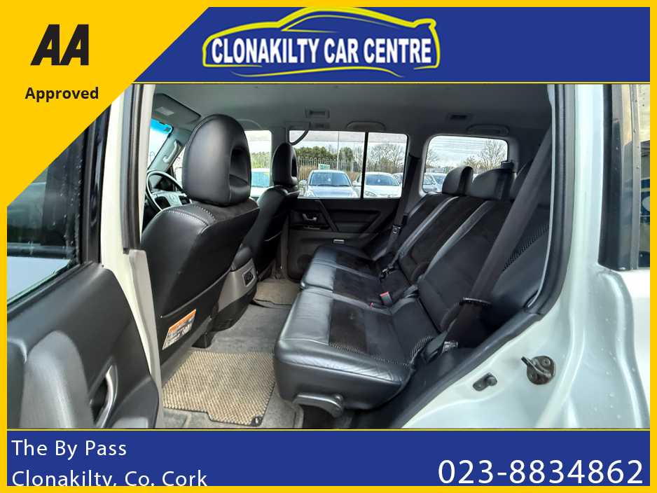 2006 Mitsubishi Pajero - image 15