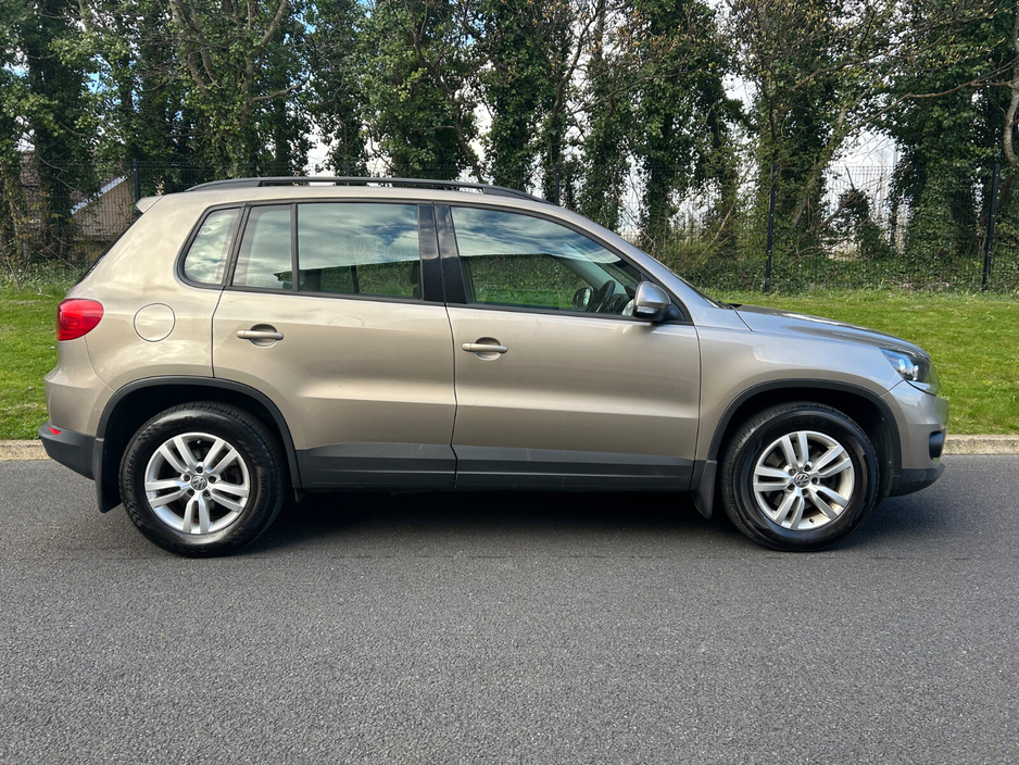 2014 Volkswagen Tiguan - image 3
