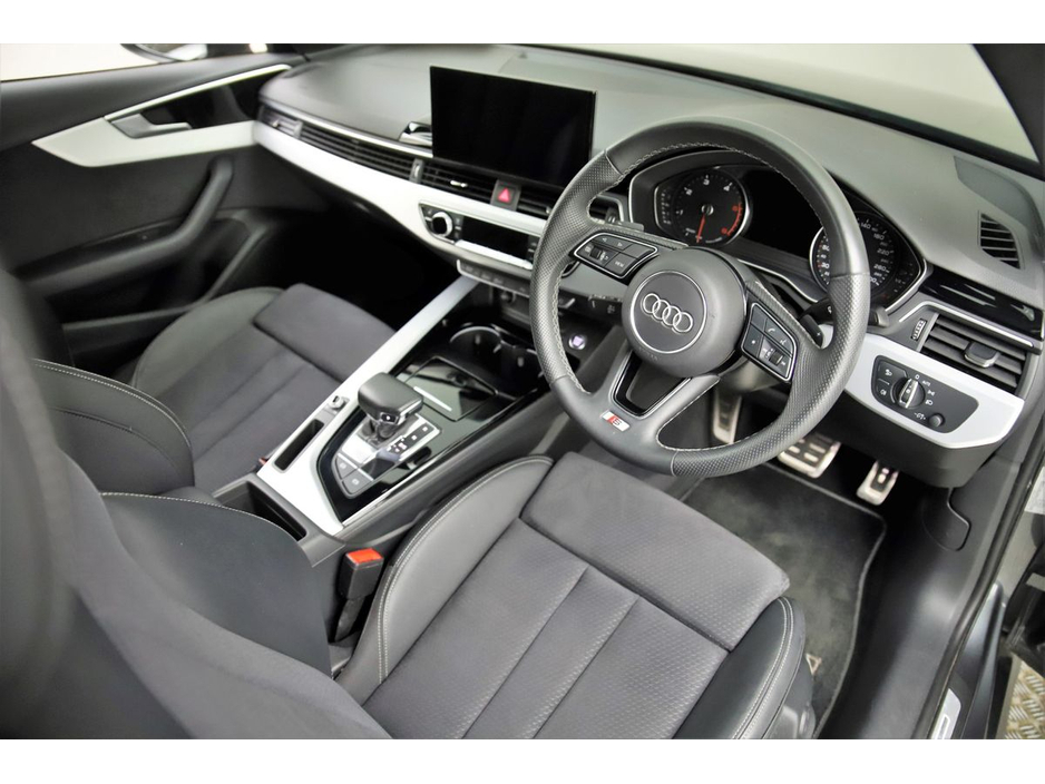 2024 Audi A4 - image 12