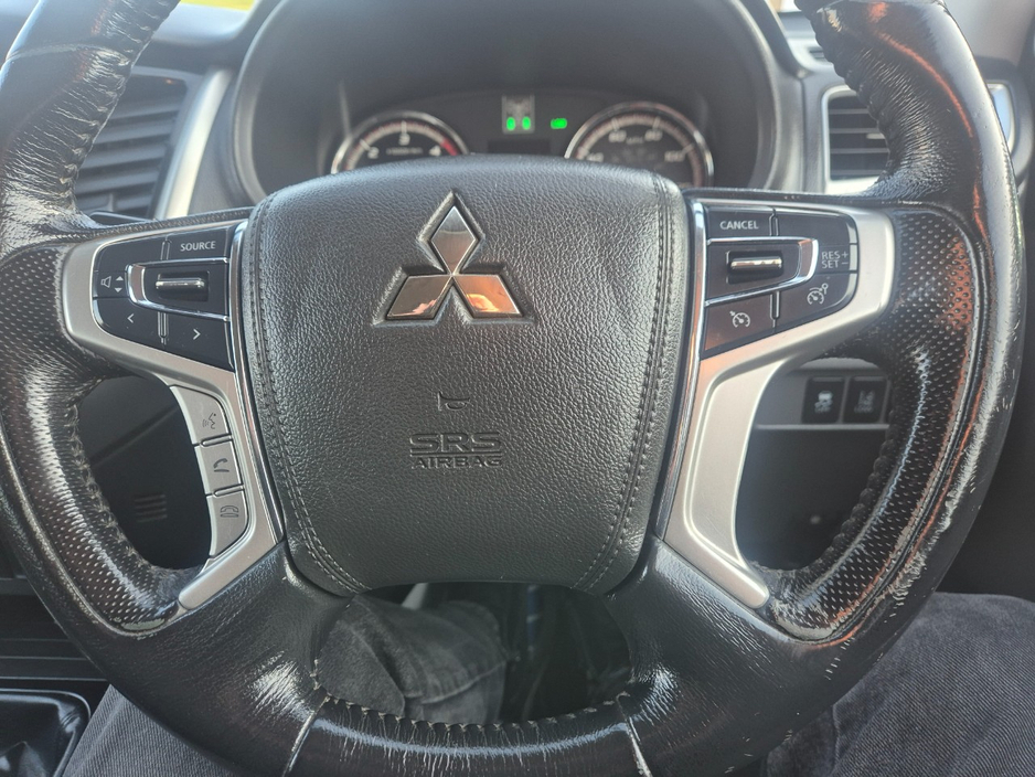 2019 Mitsubishi L200 - image 18