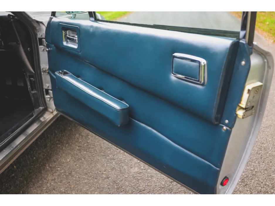 1977 Aston Martin V8 - image 22