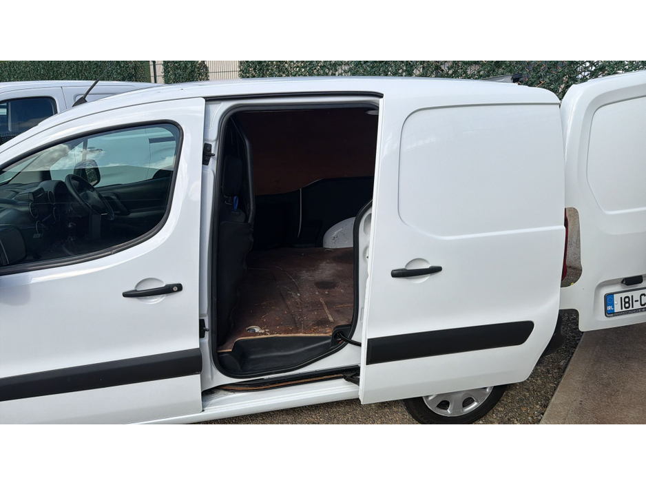 2018 Peugeot Partner - image 10