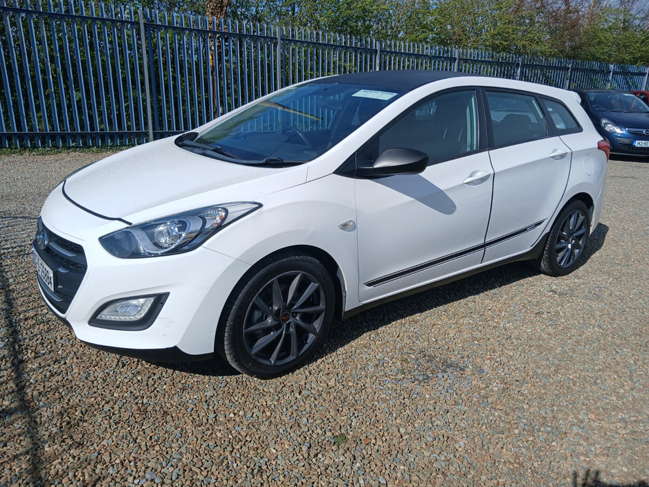 2015 Hyundai i30 - image 4