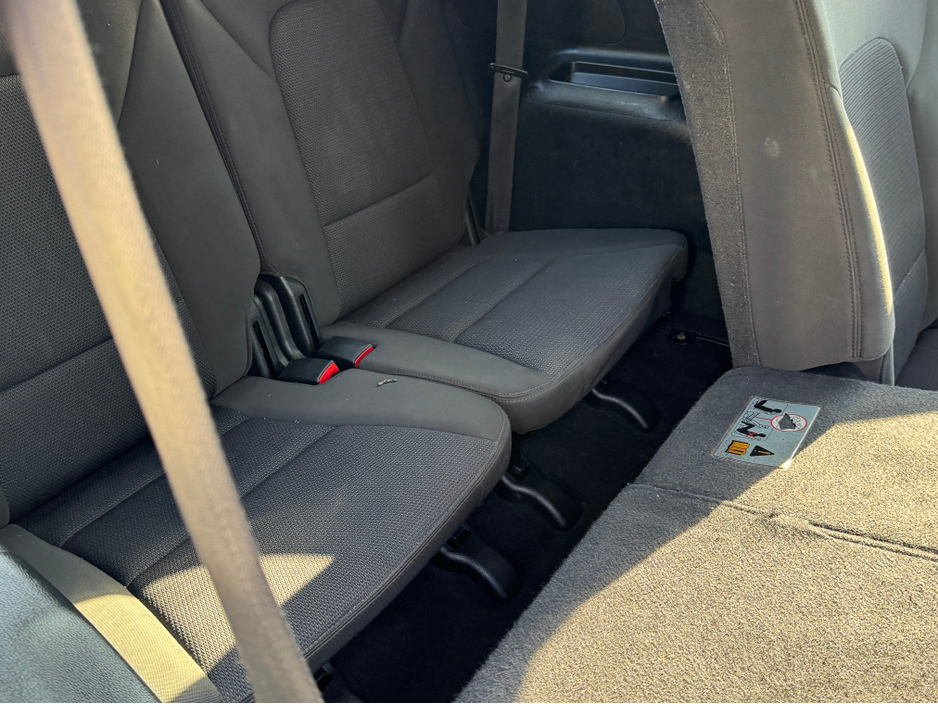 2015 Hyundai Santa Fe - image 10