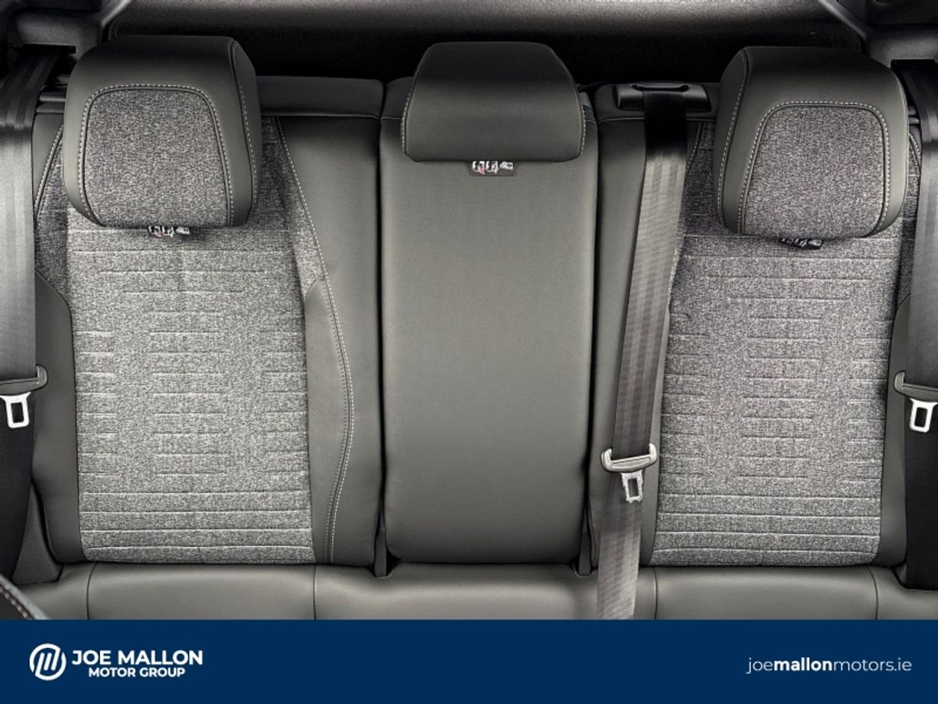 2025 Peugeot 3008 - image 16