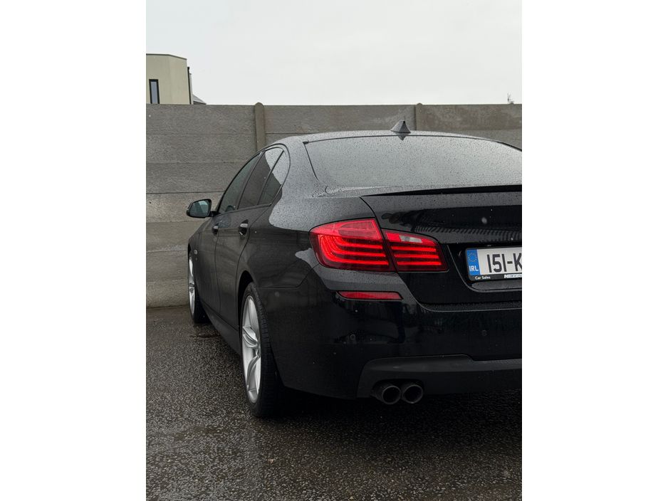 2015 BMW 5 Series - image 6