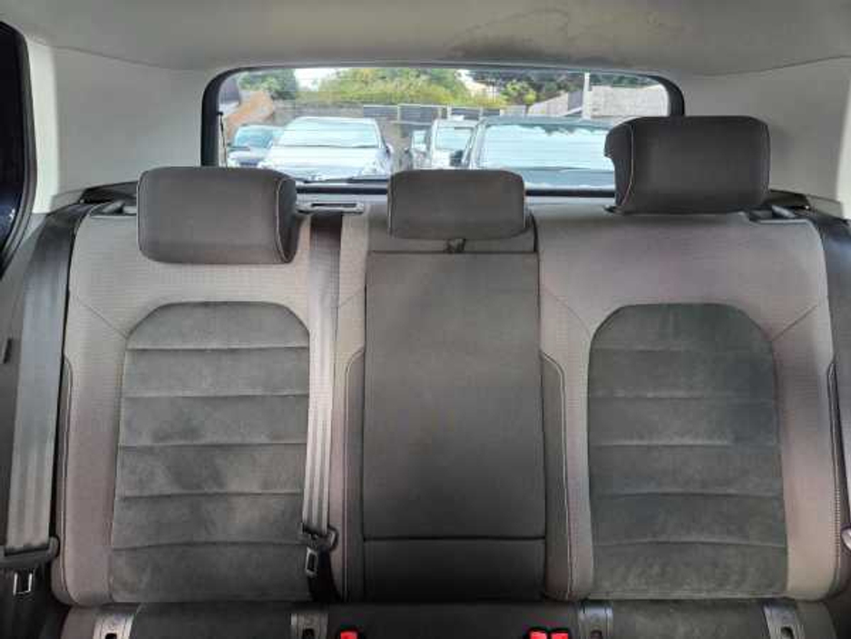 2015 Volkswagen Golf 1.4 TSI Highline €14,450