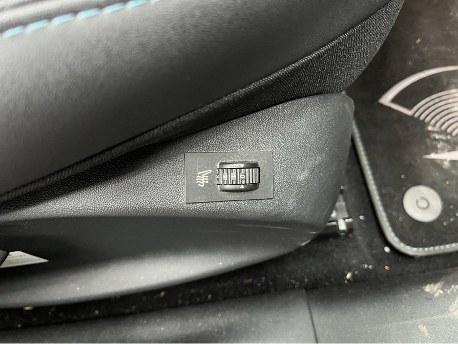 2020 Peugeot 2008 €15950! 2020 PEUGEOT 2008 1.2 AUTOMATIC / REVERSE CAMERA / HEATED SEATS €15,950