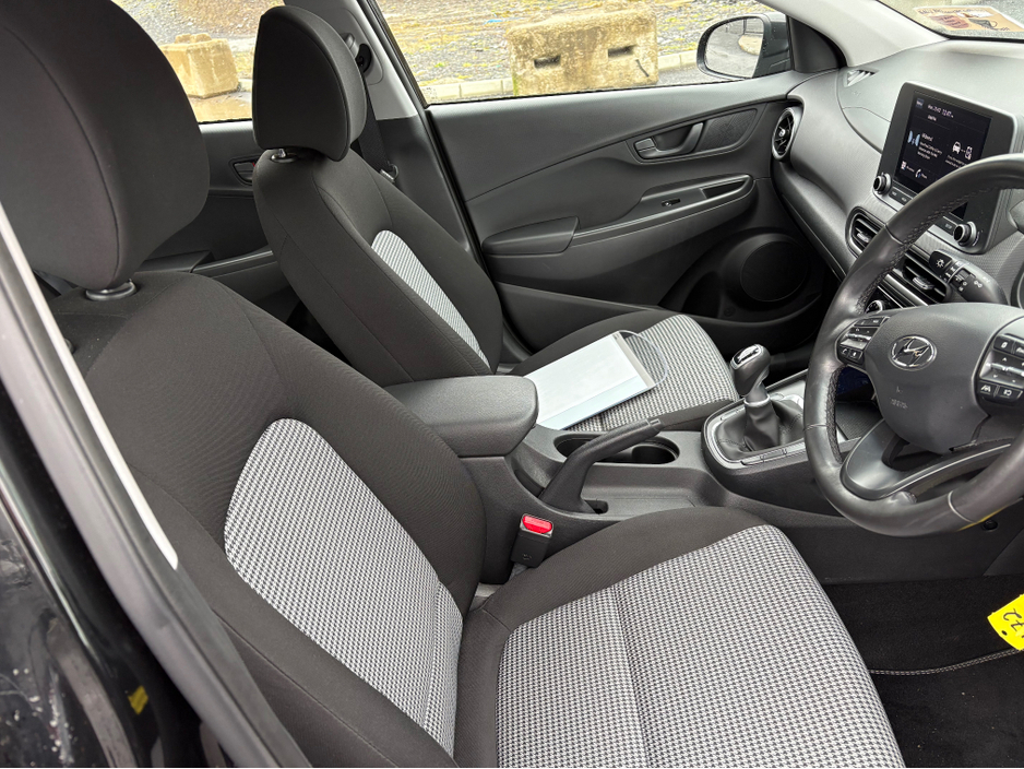 2023 Hyundai Kona - image 13