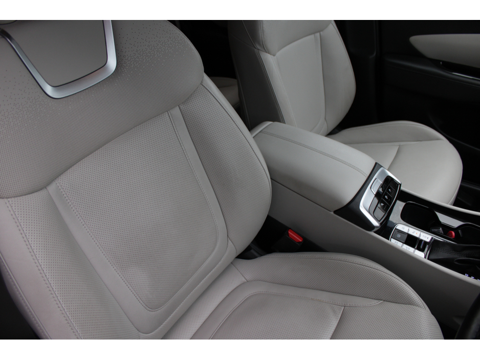 2022 Hyundai Tucson - image 11