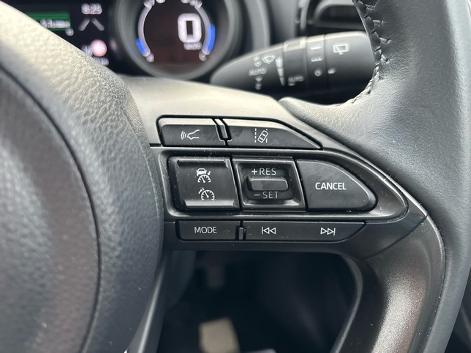 2021 Toyota Yaris - image 15