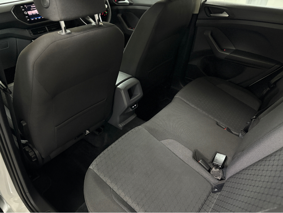 2021 Volkswagen T-Cross - image 16