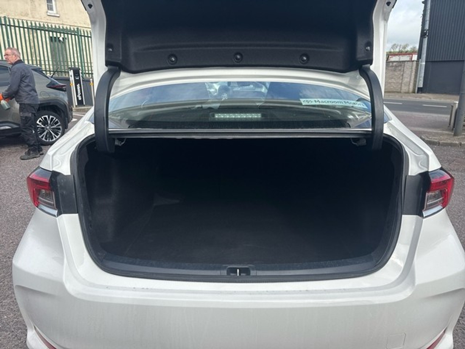 2020 Toyota Corolla - image 10