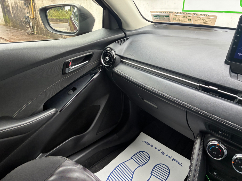 2017 Mazda Demio - image 19