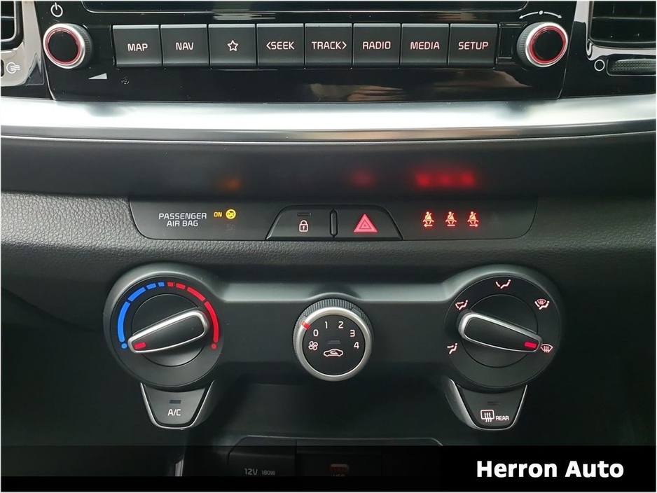 2024 Kia Stonic - image 7