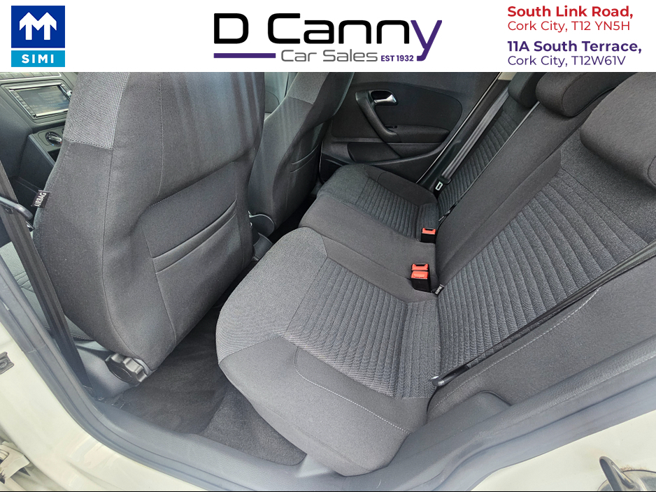 2014 Volkswagen Polo - image 12