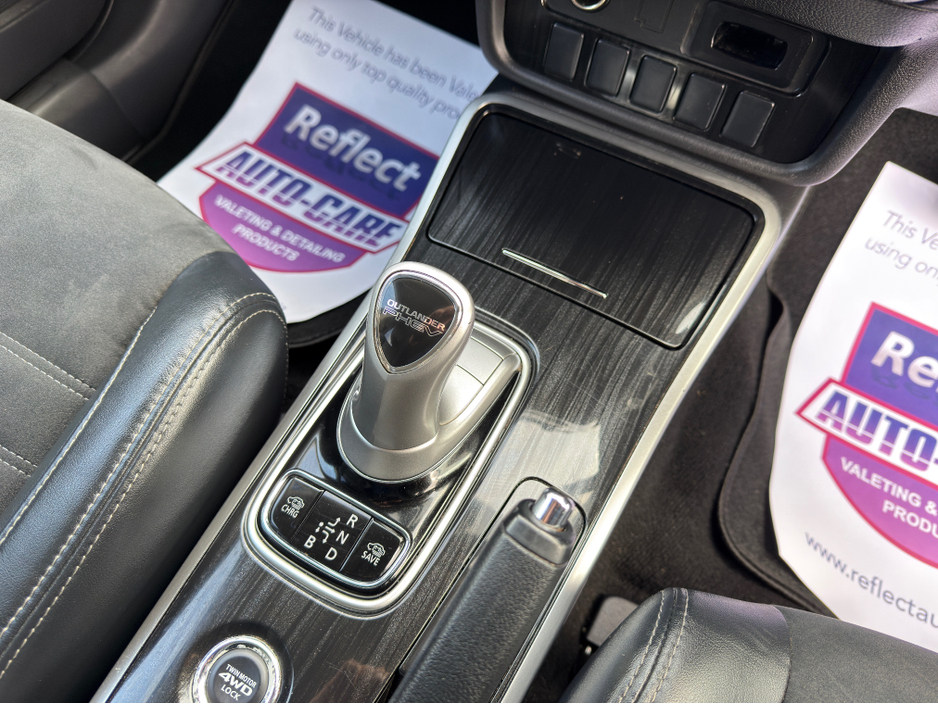 2016 Mitsubishi Outlander - image 20