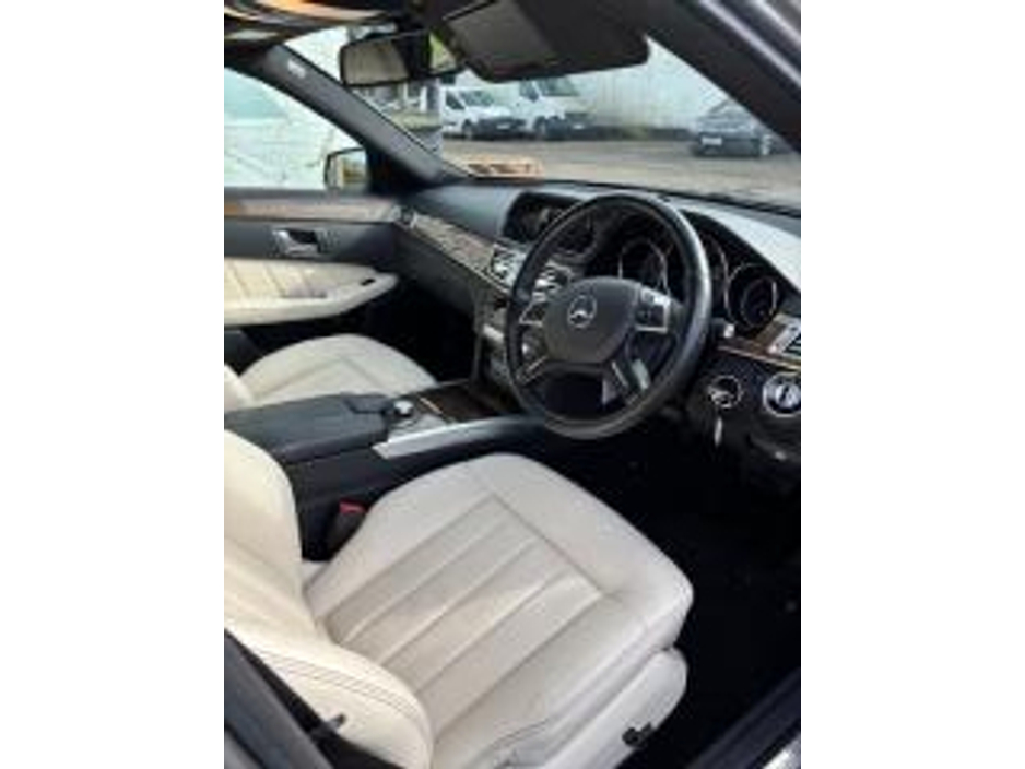 2014 Mercedes-Benz E Class - image 8