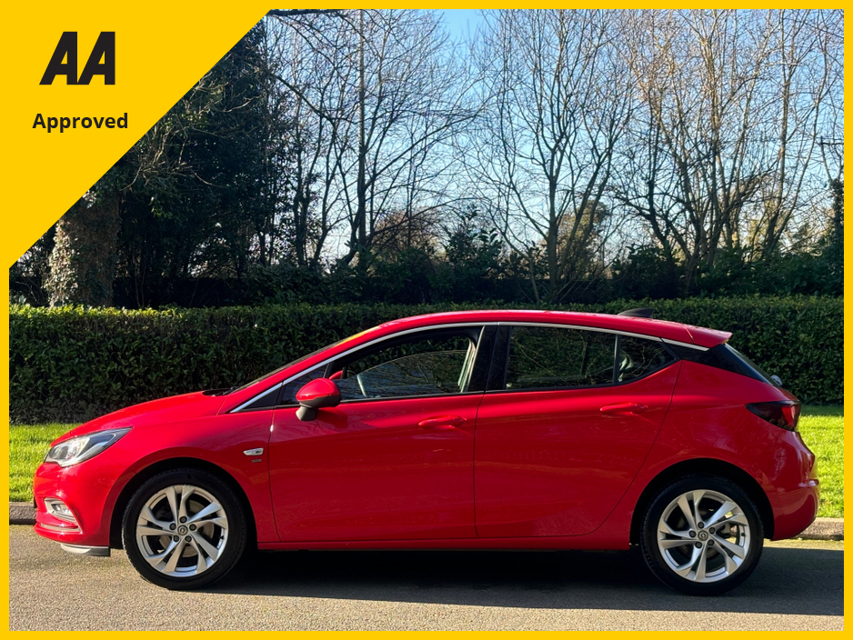 2016 Opel Astra - image 3