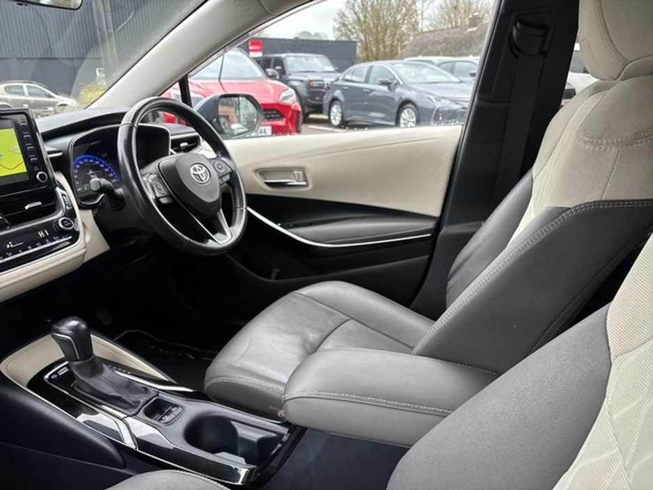 2021 Toyota Corolla - image 6