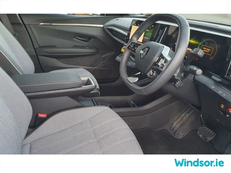 2024 Renault Megane E-Tech EV40 130hp Techno €25,495