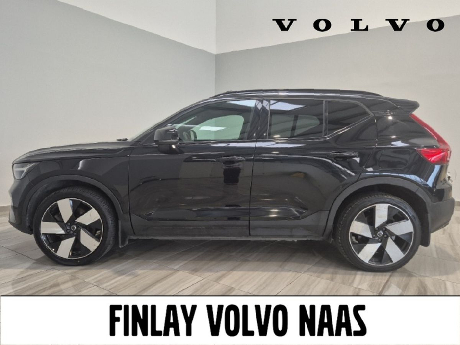 2022 Volvo XC40 - image 5