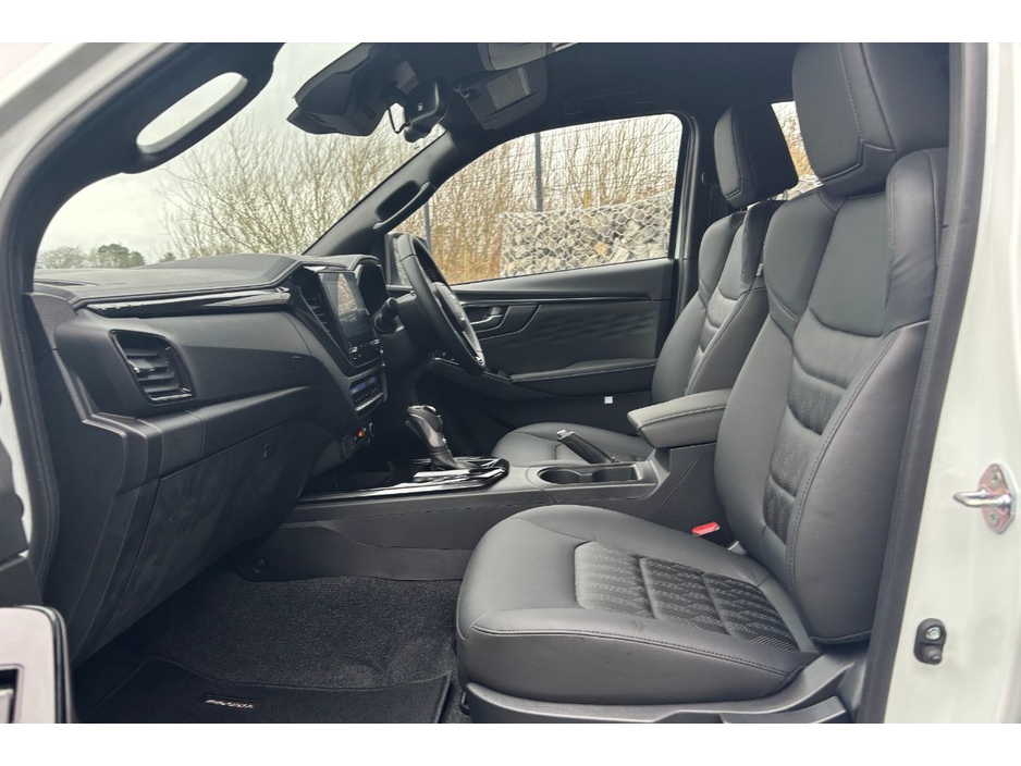 2025 Isuzu D-MAX V-CROSS DCB €48,851