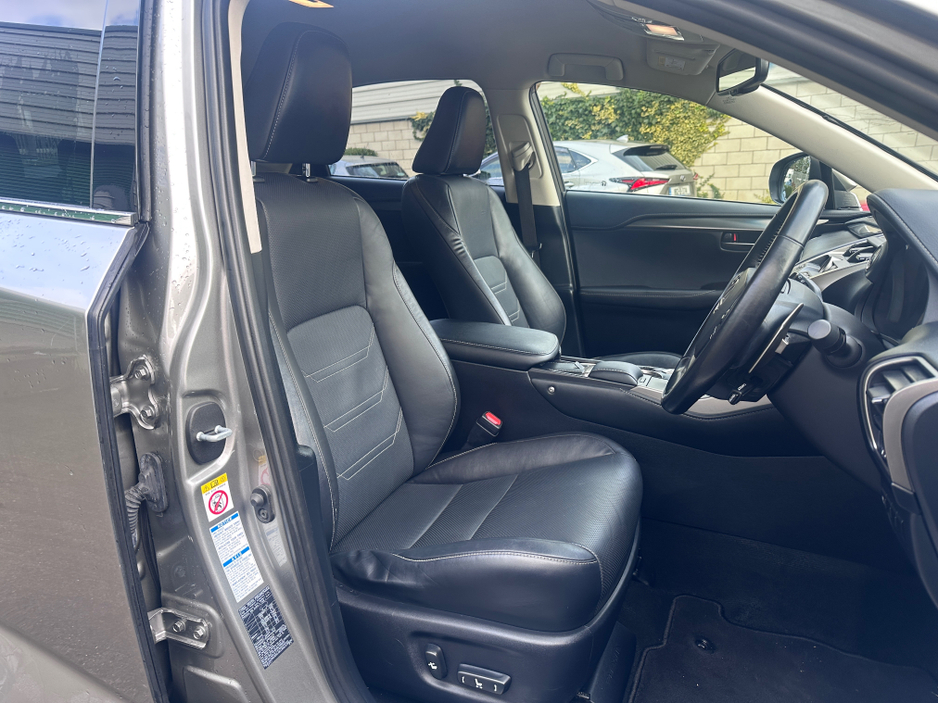 2018 Lexus NX 300 h - image 7