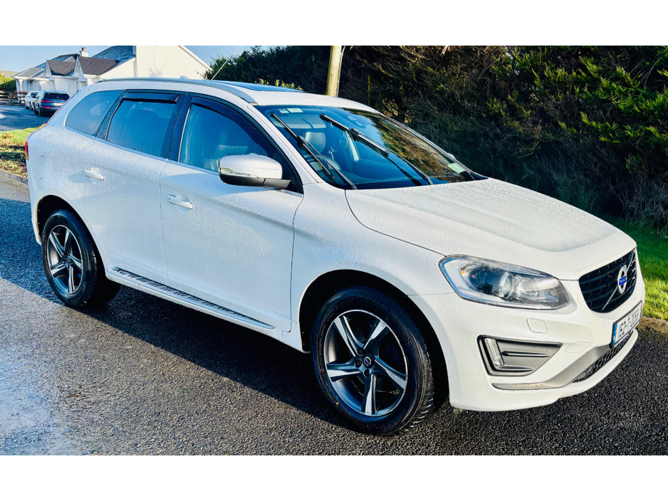 2015 Volvo XC60 D4 (190hp) FWD R-DESIGN Geartronic €12,500