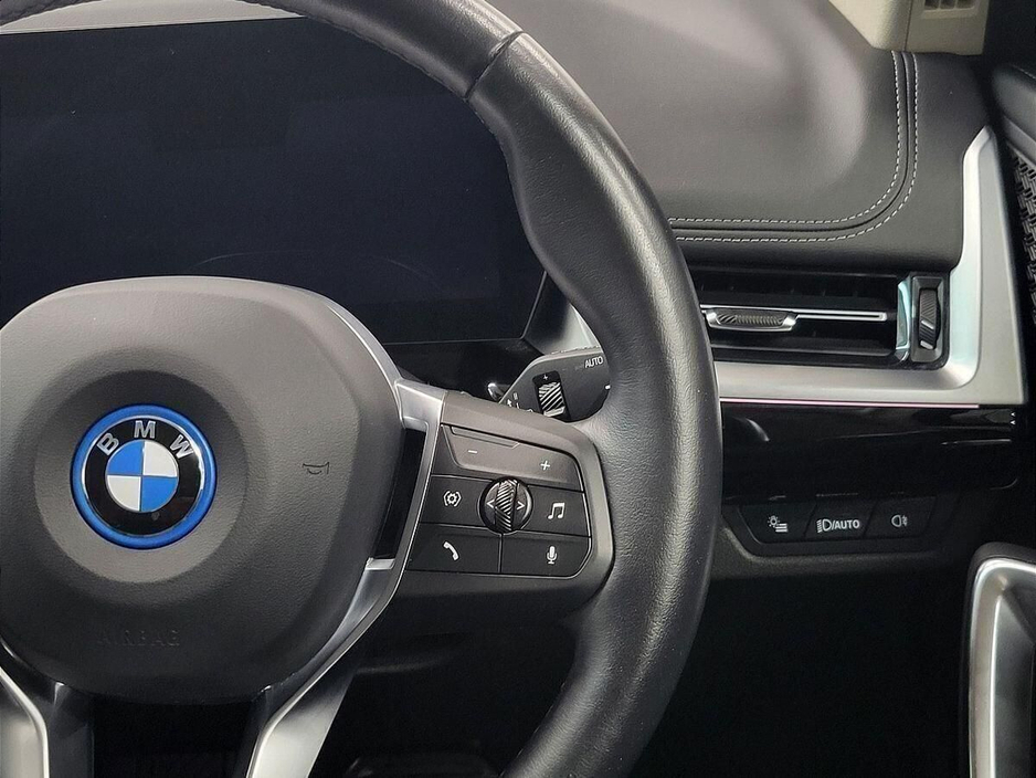 2023 BMW X1 - image 18