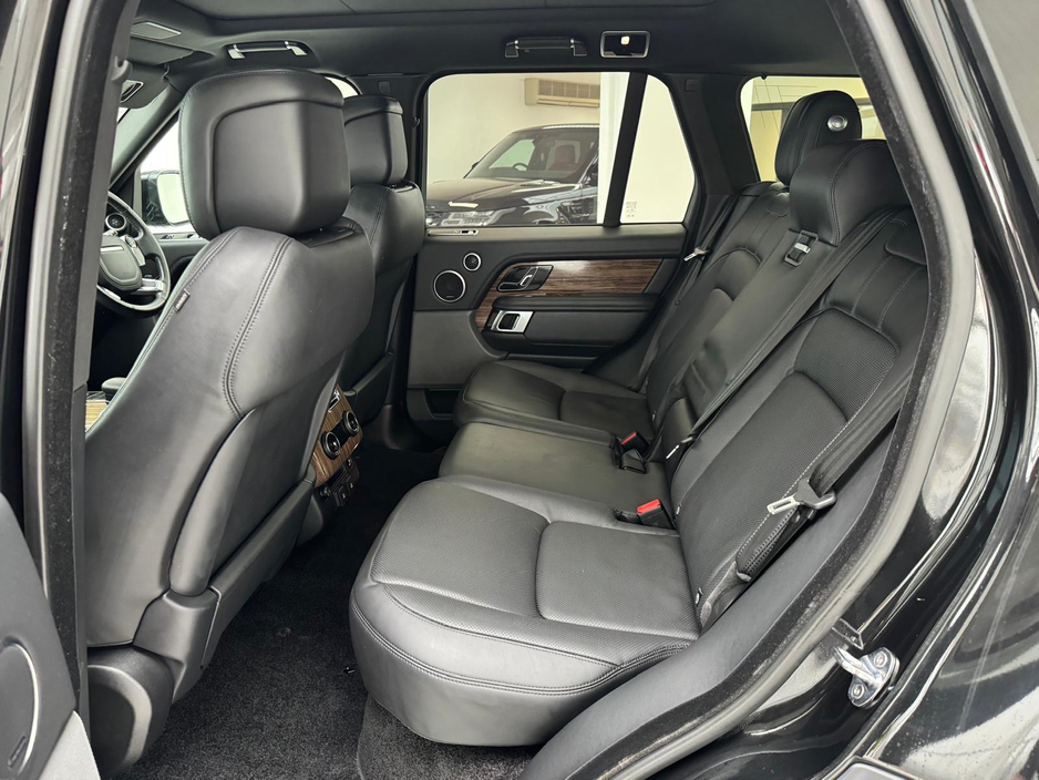 2019 Land Rover Range Rover VOGUE P400E A