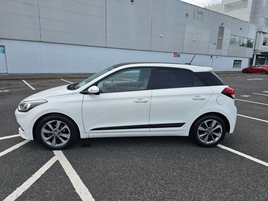 2016 Hyundai i20 - image 5