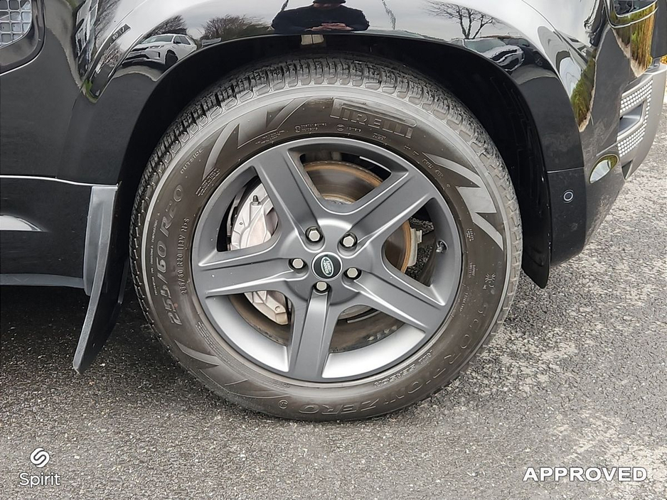 2025 Land Rover Defender 2.0 PHEV X-Dynamic SE €109,950