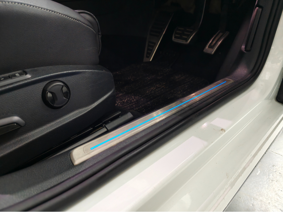 2018 Volkswagen Golf Golf R//Low kms €29,950