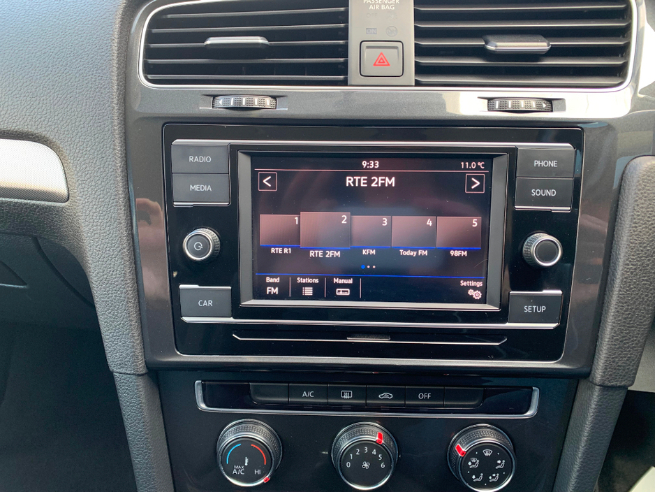 2019 Volkswagen Golf - image 17