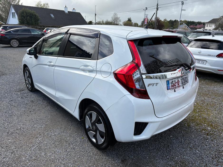2015 Honda Fit - image 5