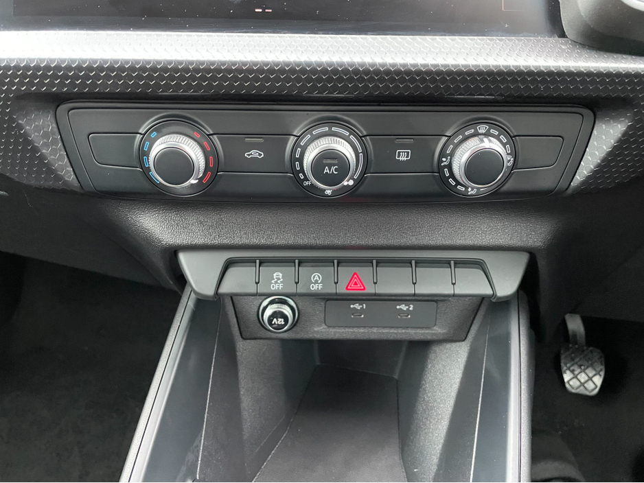 2022 Audi A1 - image 14