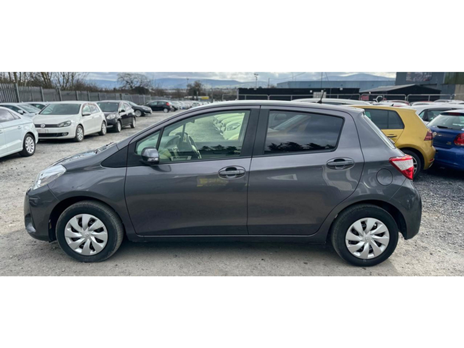 2017 Toyota Vitz /Yaris 1.0L Petrol Automatic (6236) €9,995