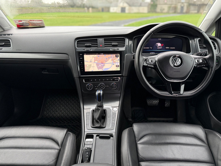 2019 Volkswagen Golf - image 10